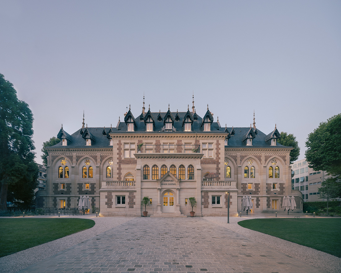 Maud Caubet Architectes & HBHC - Château Levallois © Charly Broyez